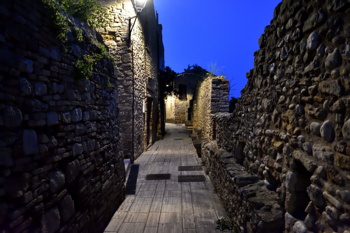 Le mura medioevali di Rocca San Giovanni